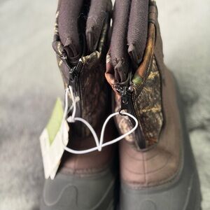 Itasca Kids Boots in Brown and Black